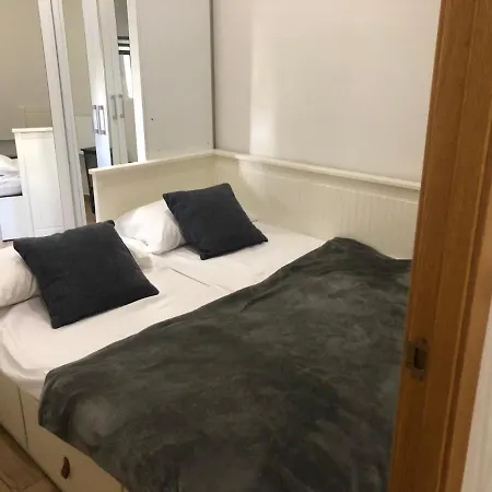 Aptos. Paniagua Córdova